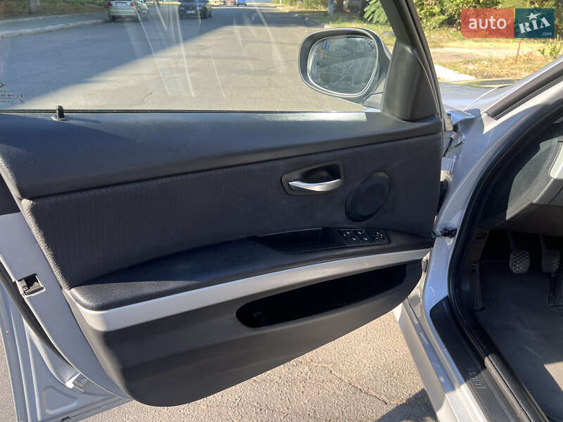 Універсал BMW 3 Series 2009 в Сумах фото 12 Універсал BMW 3 Series 2009 в Сумах