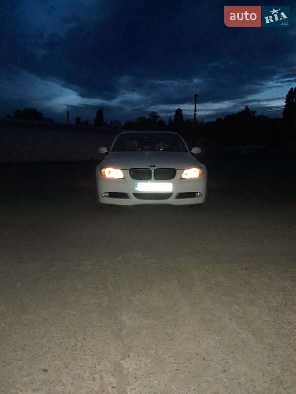 Седан BMW 3 Series 2008 в Никополе фото 17 Седан BMW 3 Series 2008 в Никополе