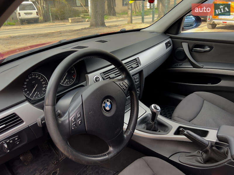 Седан BMW 3 Series 2008 в Одессе