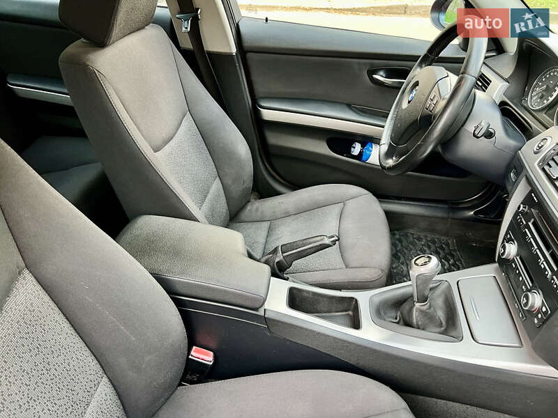 Седан BMW 3 Series 2008 в Одессе