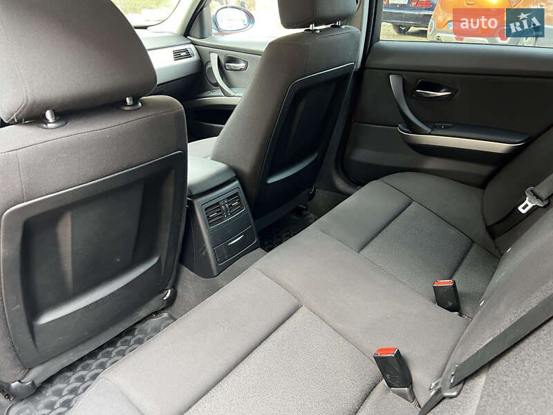 Седан BMW 3 Series 2008 в Одессе