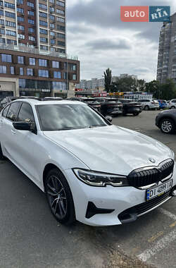 Седан BMW 3 Series 2019 в Киеве