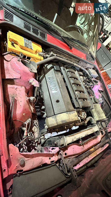 Купе BMW 3 Series 1983 в Першотравенську