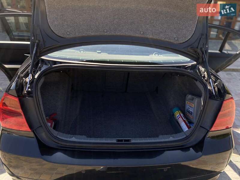 Седан BMW 3 Series 2008 в Золочеве