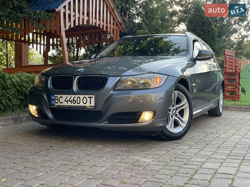 BMW 3 Series 2010