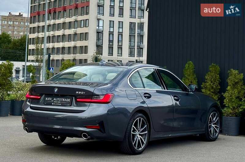 Седан BMW 3 Series 2019 в Киеве