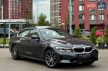 Седан BMW 3 Series 2019 в Киеве