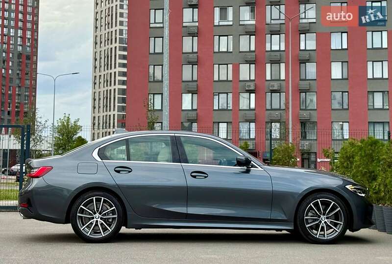 Седан BMW 3 Series 2019 в Киеве