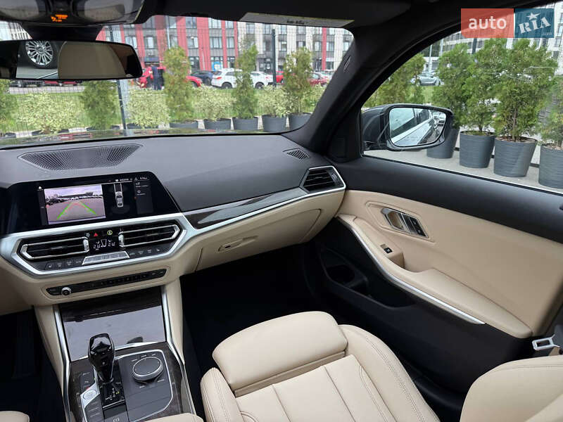 Седан BMW 3 Series 2019 в Киеве