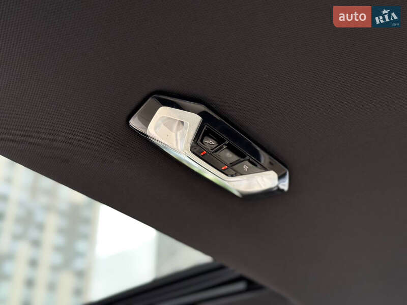 Седан BMW 3 Series 2019 в Киеве
