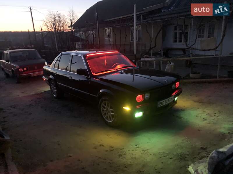 Седан BMW 3 Series 1989 в Тарутине фото 7 Седан BMW 3 Series 1989 в Тарутине