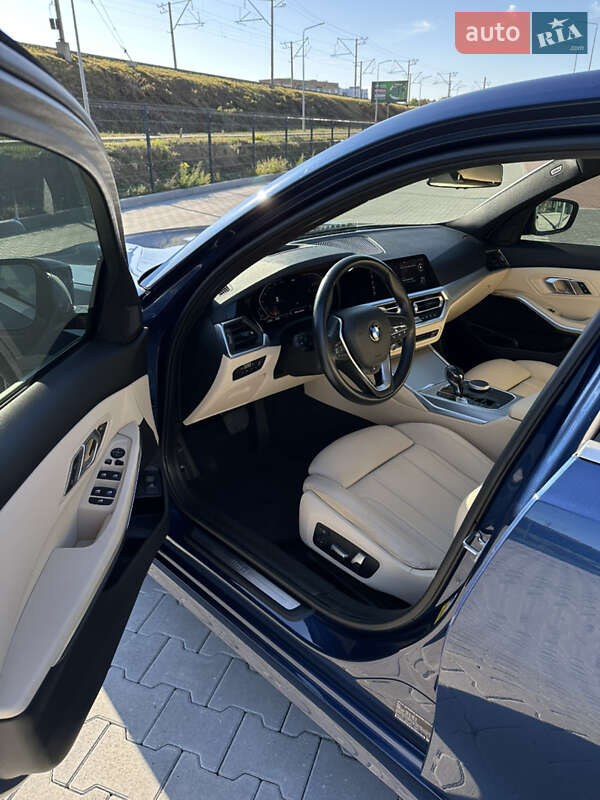Седан BMW 3 Series 2021 в Ирпене
