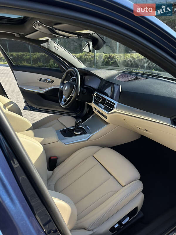 Седан BMW 3 Series 2021 в Ирпене