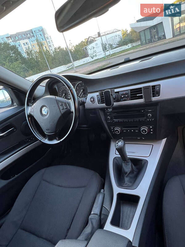 Седан BMW 3 Series 2009 в Львове фото 18 Седан BMW 3 Series 2009 в Львове