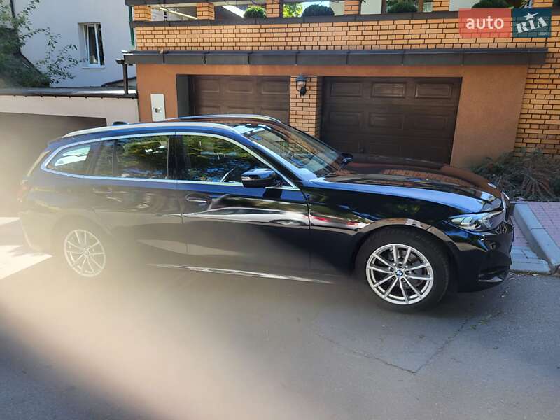 Универсал BMW 3 Series 2022 в Львове