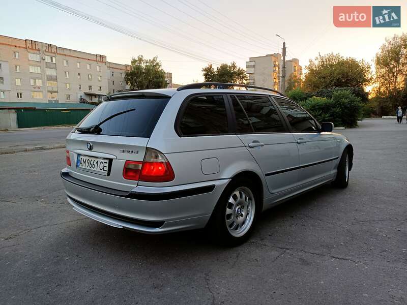 Универсал BMW 3 Series 2002 в Ахтырке