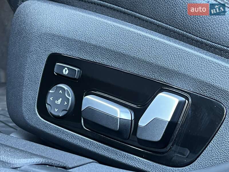 Седан BMW 3 Series 2021 в Киеве