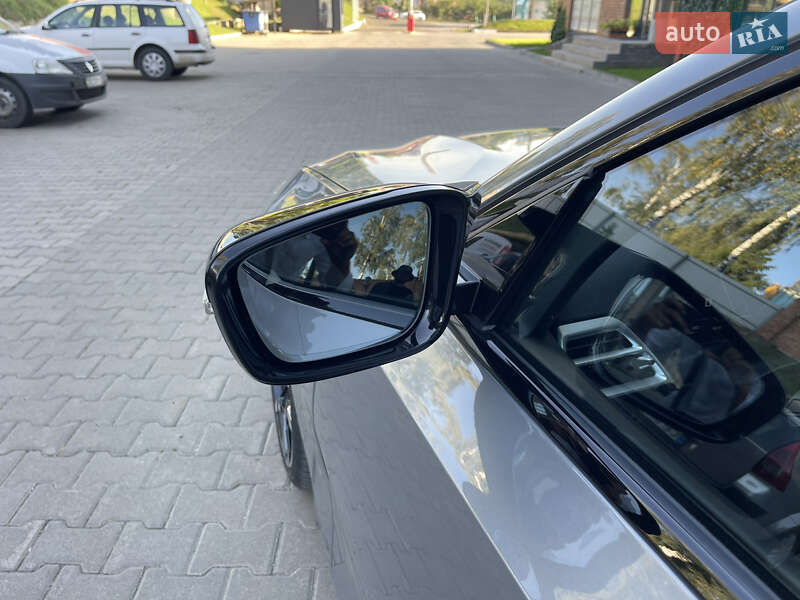 Седан BMW 3 Series 2024 в Черновцах