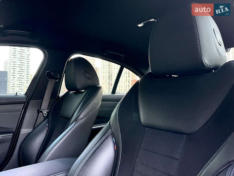 Седан BMW 3 Series 2021 в Києві