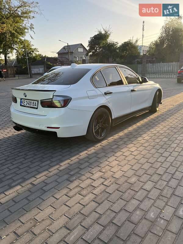 Седан BMW 3 Series 2013 в Каменском