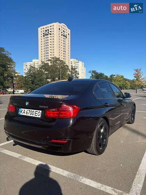 Седан BMW 3 Series 2014 в Киеве