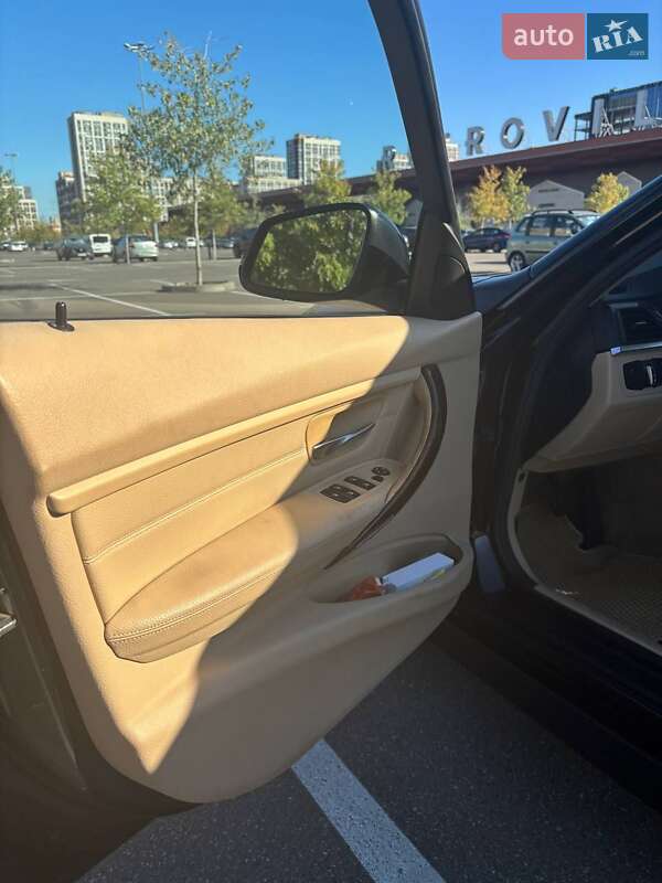 Седан BMW 3 Series 2014 в Киеве