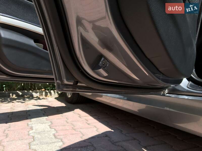 Універсал BMW 3 Series 2009 в Львові фото 54 Універсал BMW 3 Series 2009 в Львові