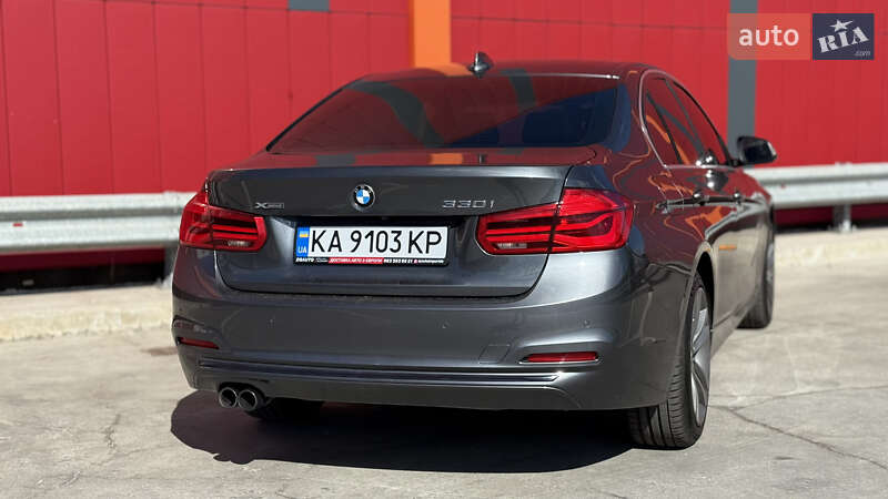 Седан BMW 3 Series 2017 в Киеве