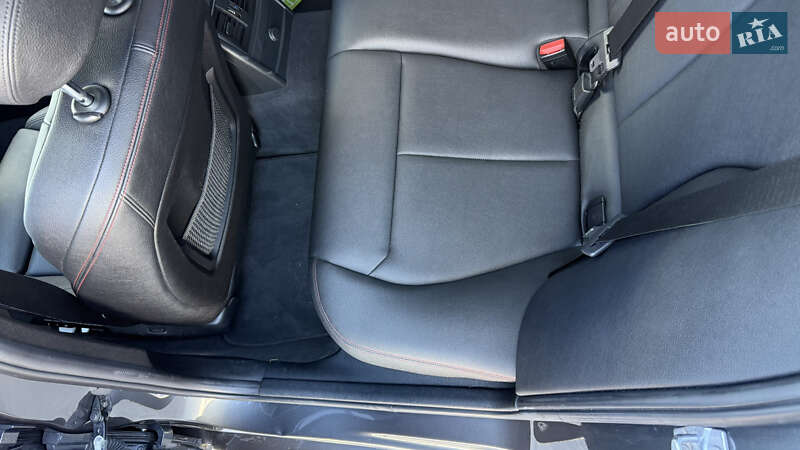 Седан BMW 3 Series 2017 в Киеве