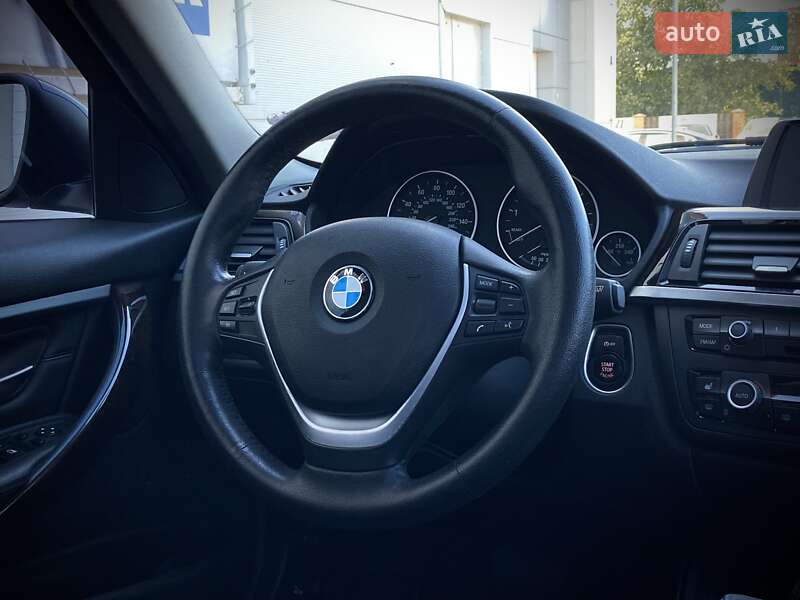 Седан BMW 3 Series 2015 в Києві