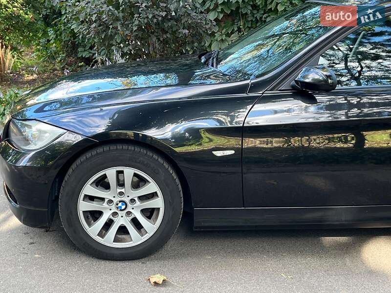 Седан BMW 3 Series 2006 в Києві