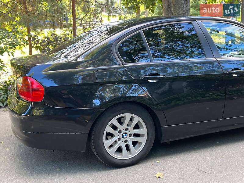 Седан BMW 3 Series 2006 в Києві