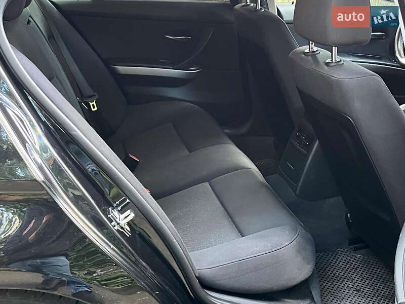 Седан BMW 3 Series 2006 в Києві