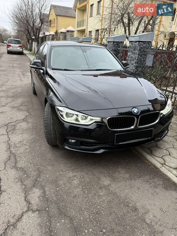 Седан BMW 3 Series 2015 в Києві