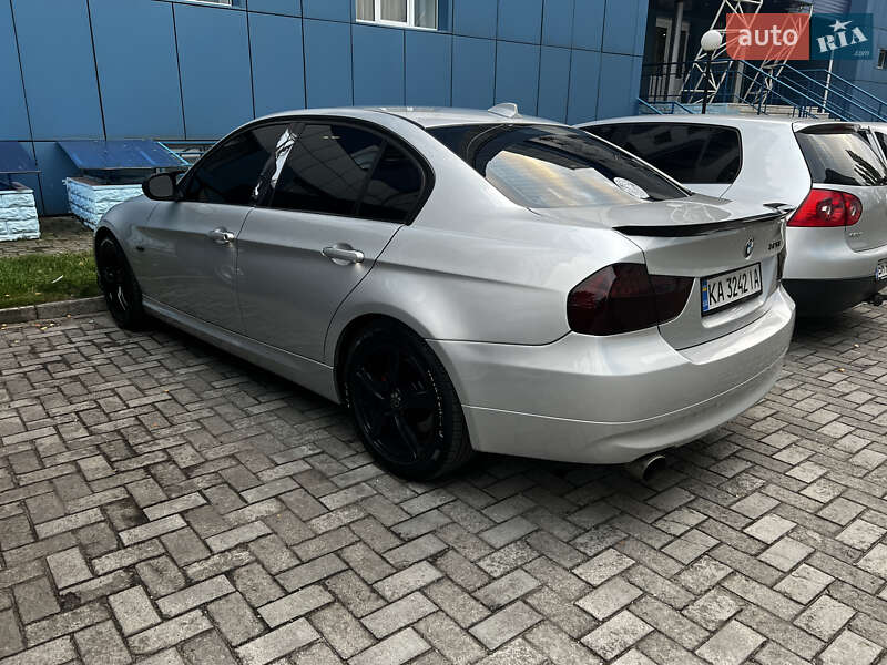 Седан BMW 3 Series 2010 в Сумах