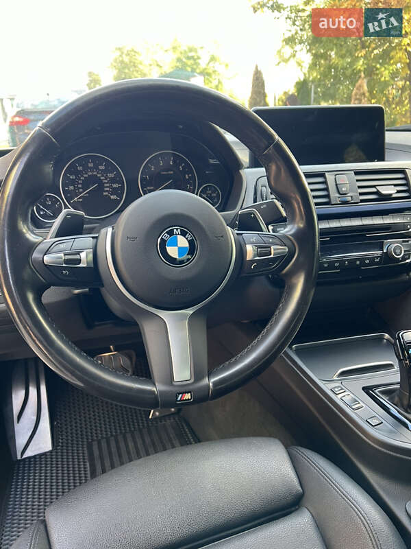 Седан BMW 3 Series 2018 в Первомайську фото 17 Седан BMW 3 Series 2018 в Первомайську