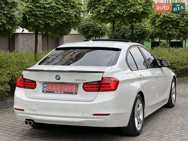 Седан BMW 3 Series 2014 в Івано-Франківську