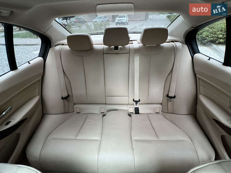 Седан BMW 3 Series 2014 в Івано-Франківську