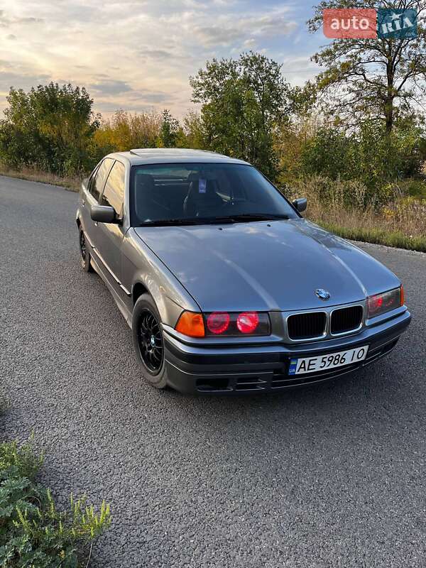 Седан BMW 3 Series 1992 в Павлограді фото 2 Седан BMW 3 Series 1992 в Павлограді