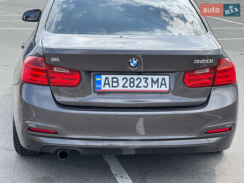 Седан BMW 3 Series 2013 в Виннице