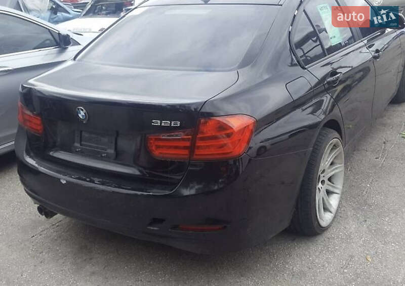 Седан BMW 3 Series 2013 в Кропивницком