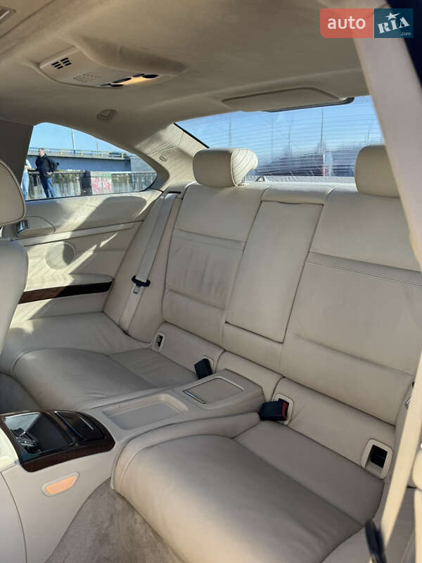 Купе BMW 3 Series 2010 в Киеве