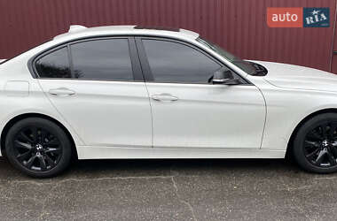 Седан BMW 3 Series 2015 в Киеве