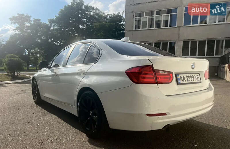 Седан BMW 3 Series 2015 в Києві
