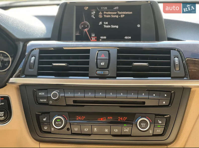 Седан BMW 3 Series 2015 в Києві