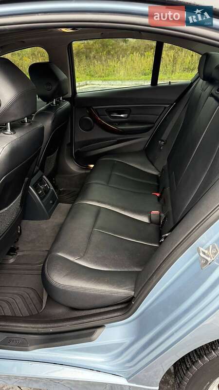 Седан BMW 3 Series 2013 в Львове