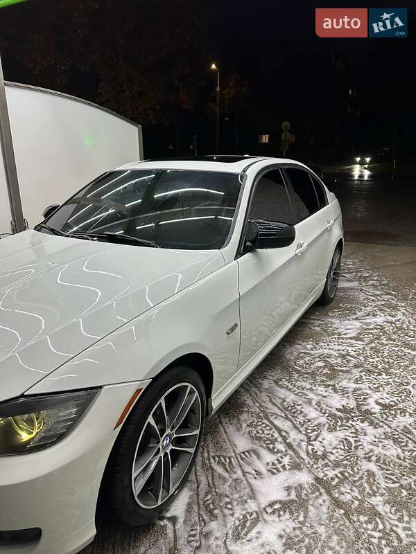 Седан BMW 3 Series 2010 в Тернополе