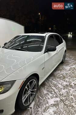 Седан BMW 3 Series 2010 в 