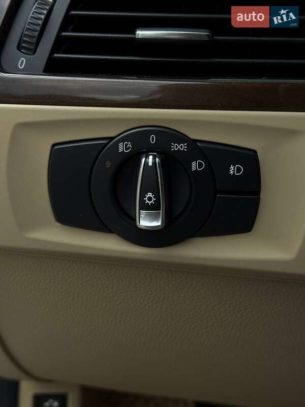 Седан BMW 3 Series 2010 в Тернополе