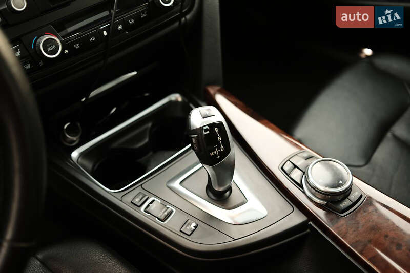 Седан BMW 3 Series 2014 в Киеве